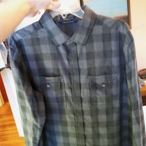 Like new great looking Sean bean long sleeve button down shirt